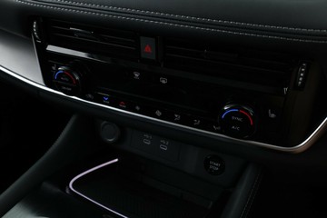 https://vehicle-cdn.autoleague.cloud/30355_33012608_25.jpg