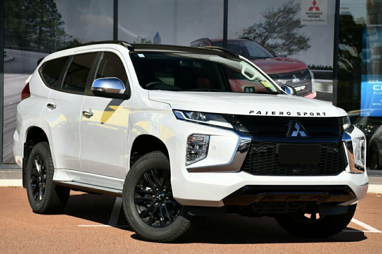 Mitsubishi Pajero Sport image 1