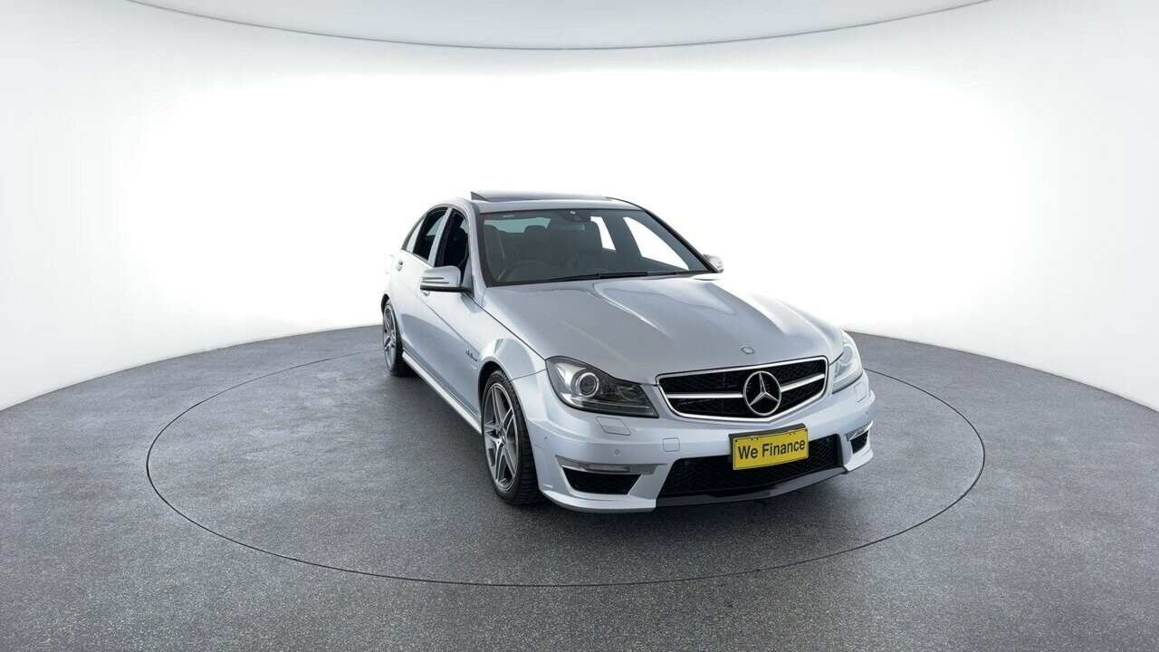 Mercedes Benz C-class image 4