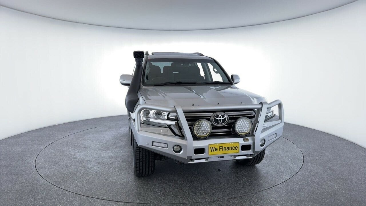 Toyota Landcruiser image 4