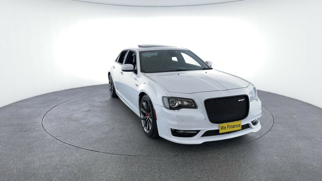 Chrysler 300 image 4