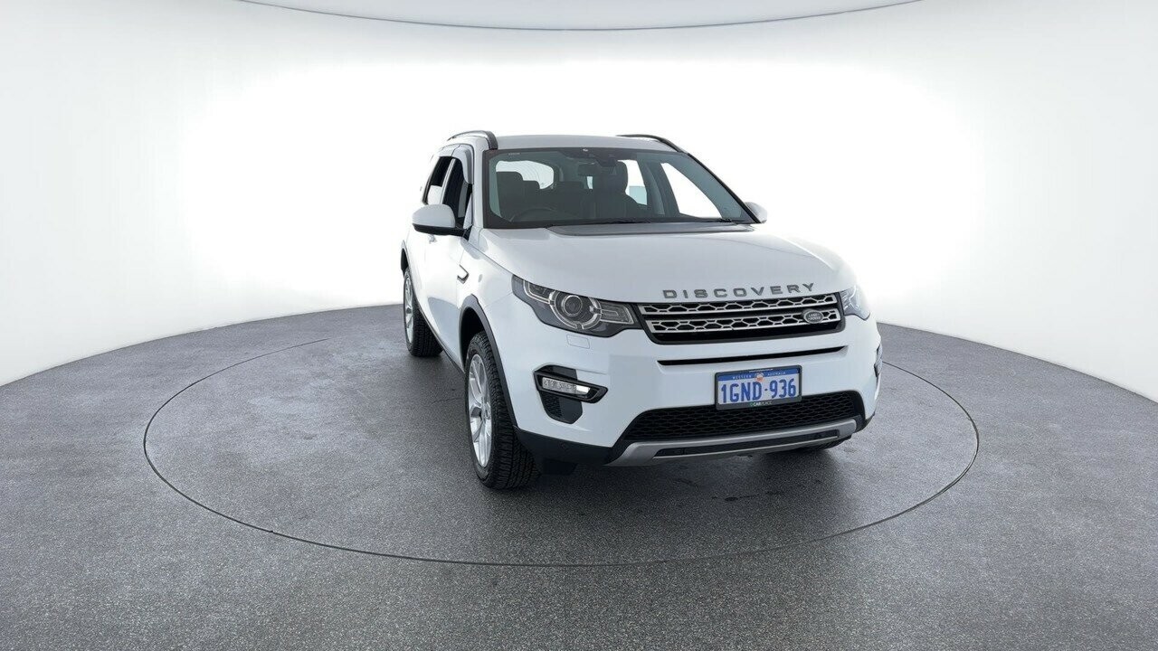 Land Rover Discovery Sport image 4