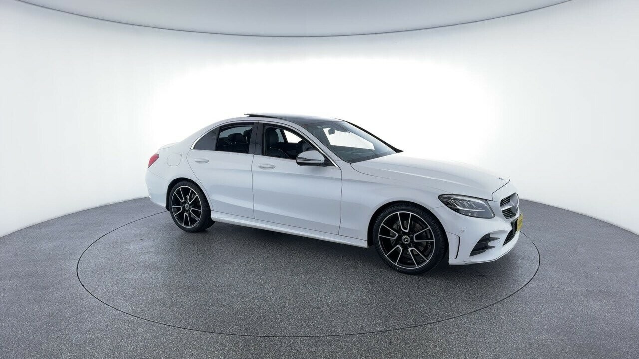 Mercedes Benz C-class image 2