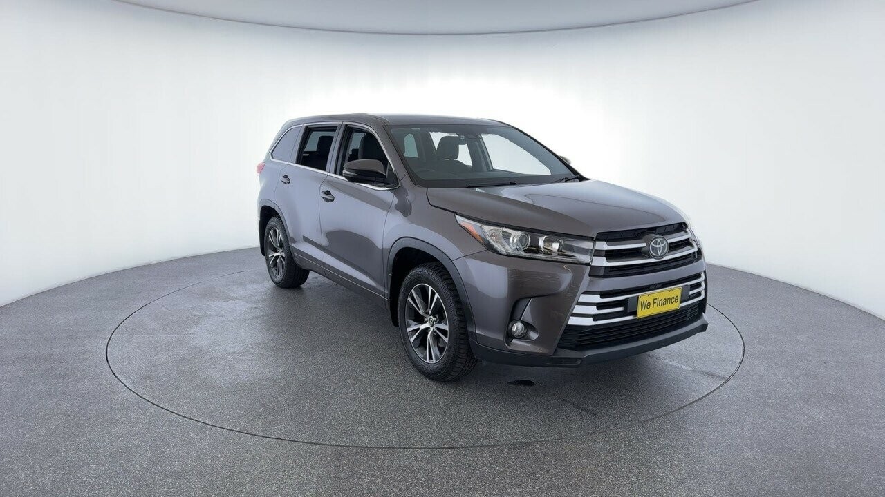 Toyota Kluger image 3