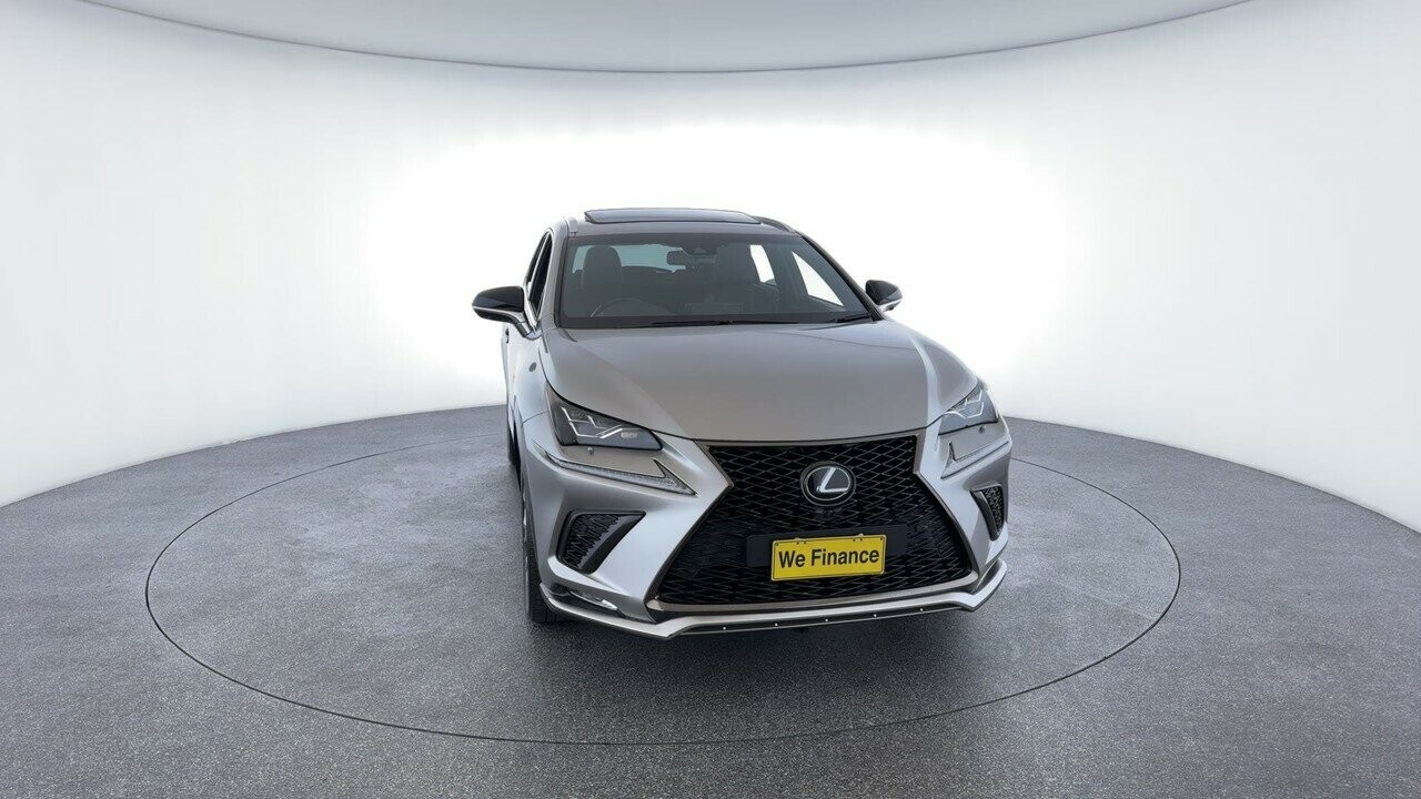 Lexus Nx image 4