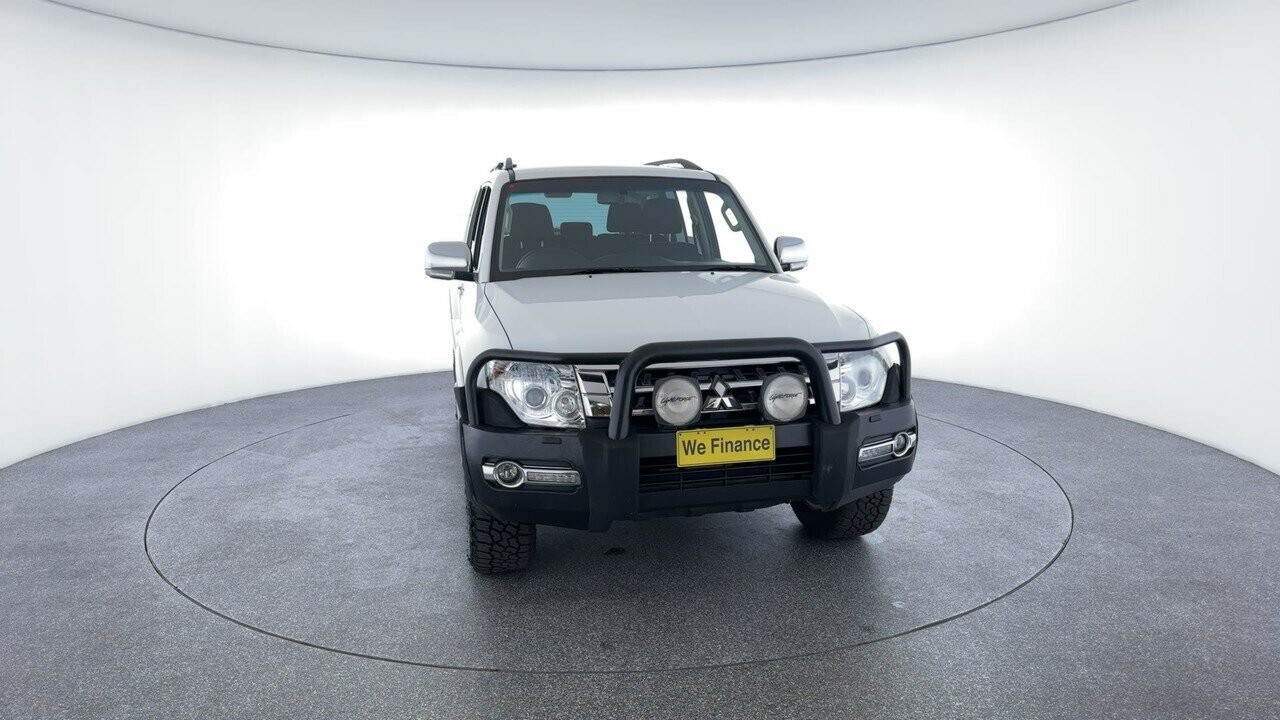 Mitsubishi Pajero image 4