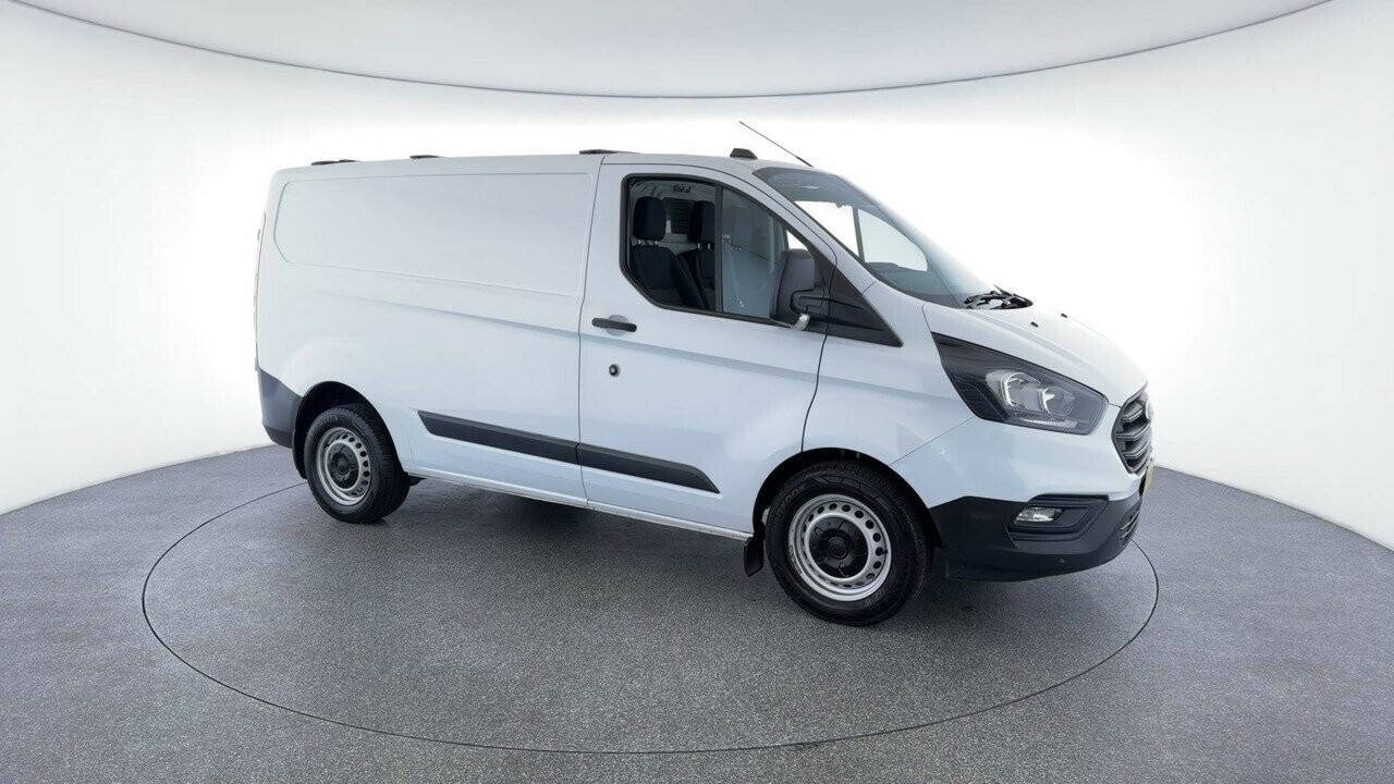 Ford Transit Custom image 2