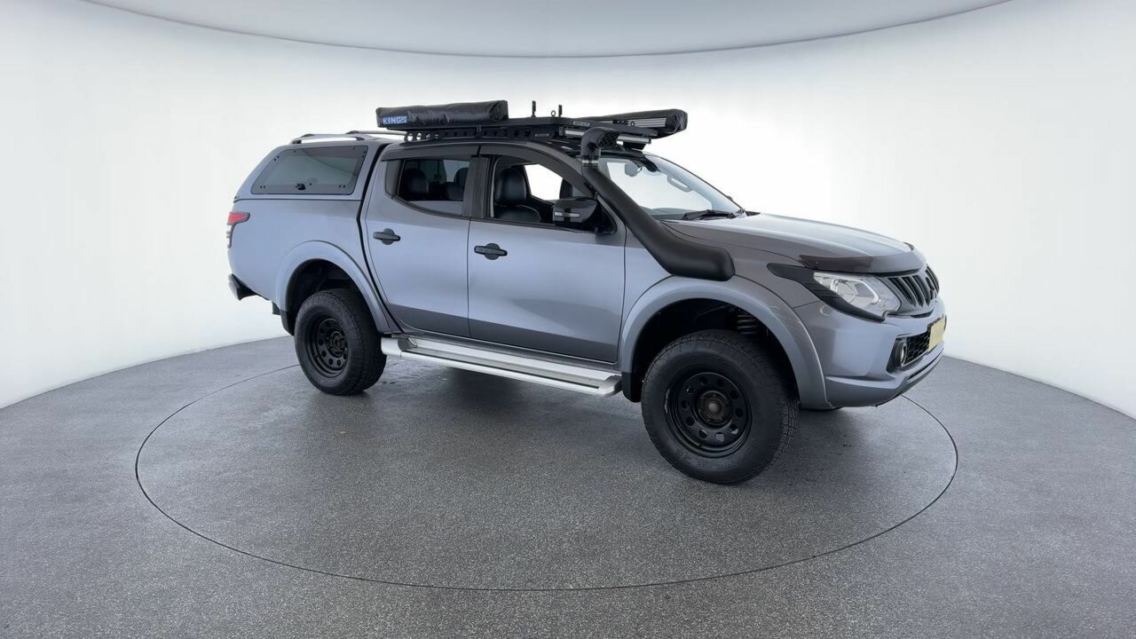 Mitsubishi Triton image 2