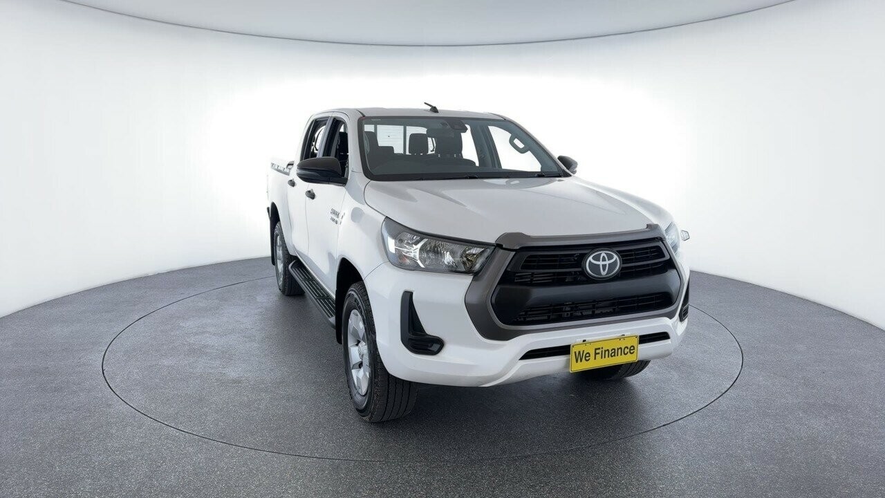 Toyota Hilux image 4