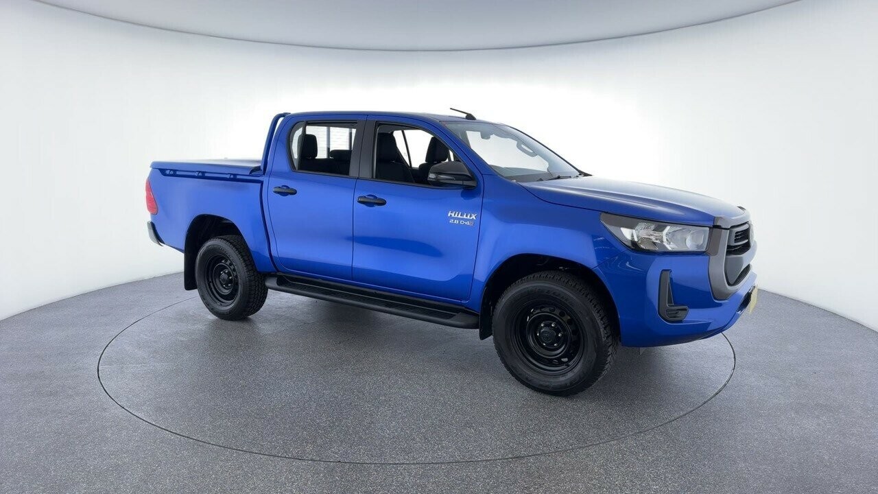 Toyota Hilux image 2