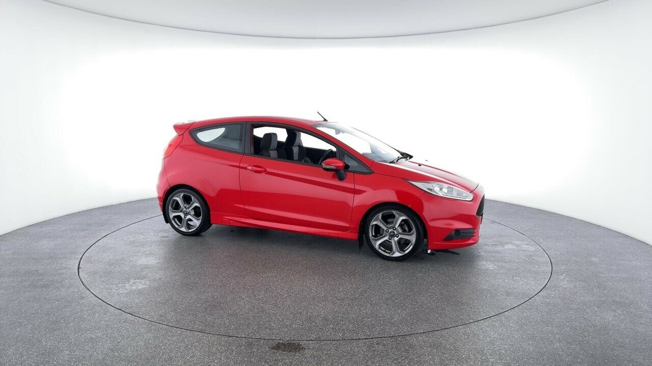 Ford Fiesta image 2