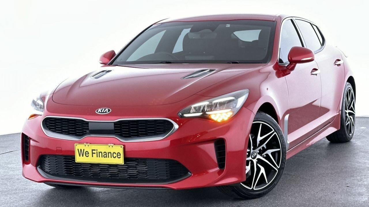 Kia Stinger image 1