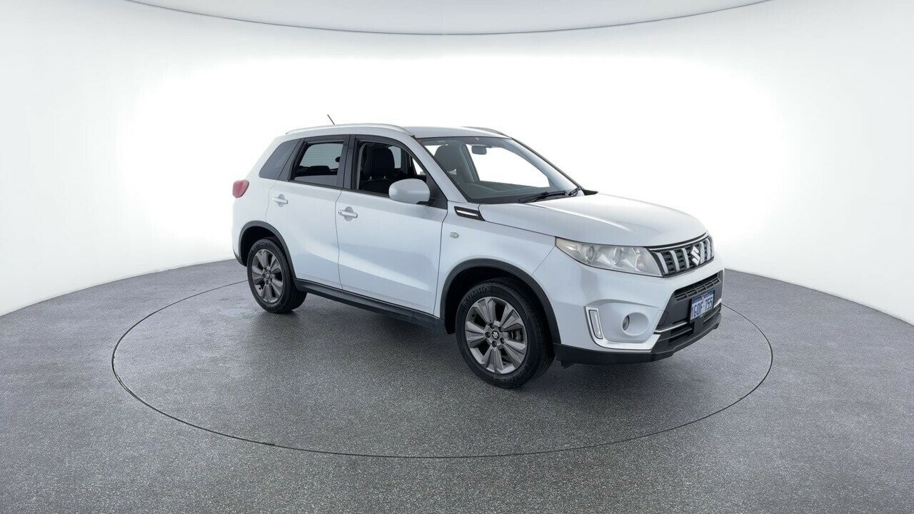 Suzuki Vitara image 3