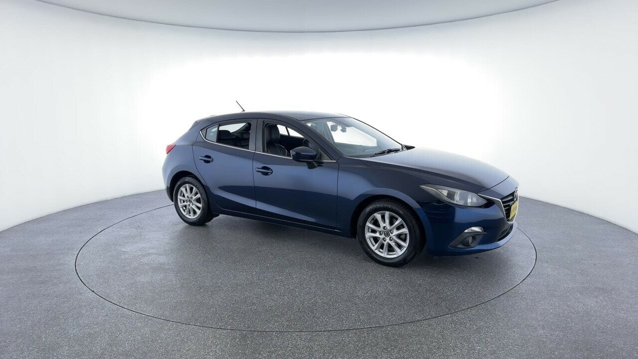 Mazda 3 image 2