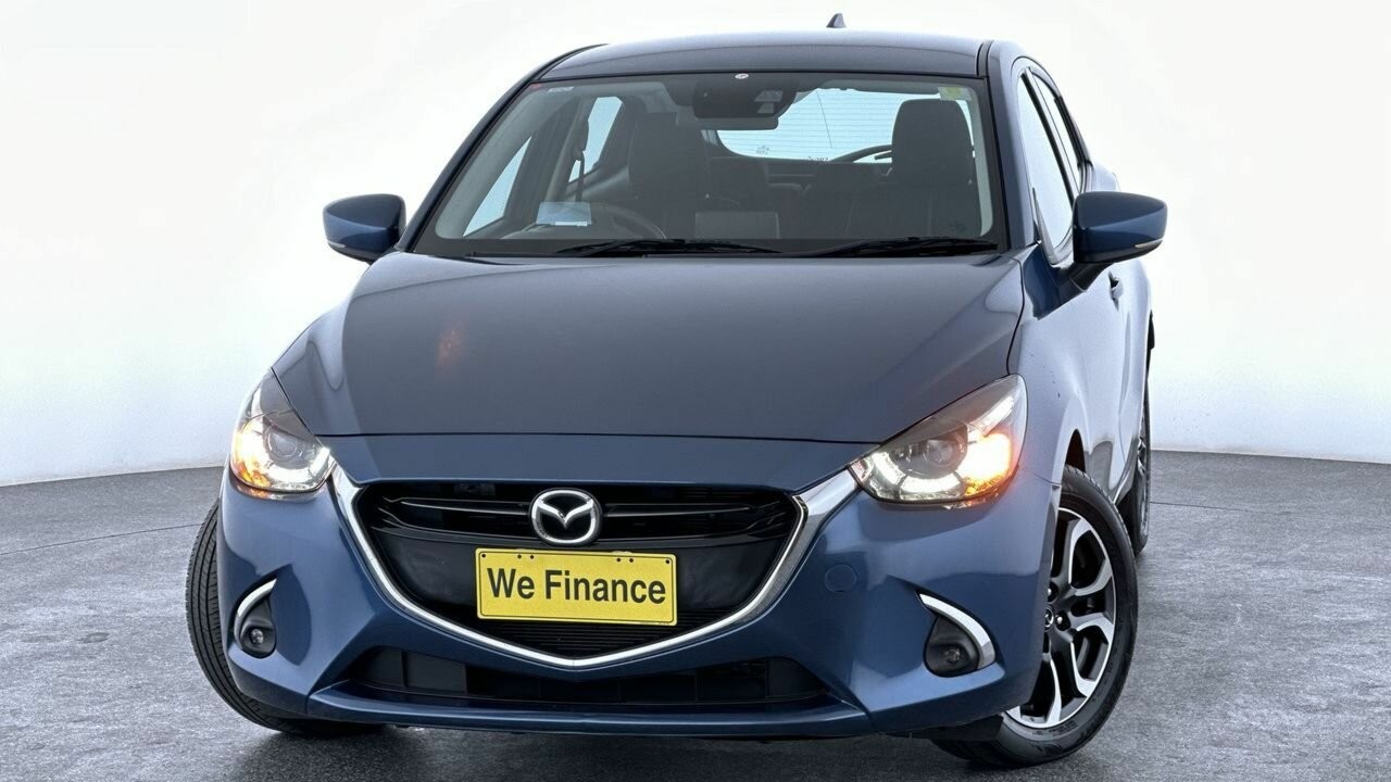 Mazda 2 image 1