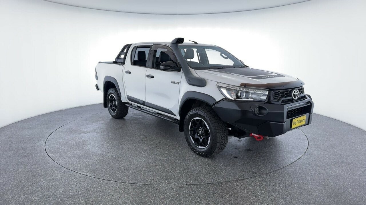 Toyota Hilux image 3