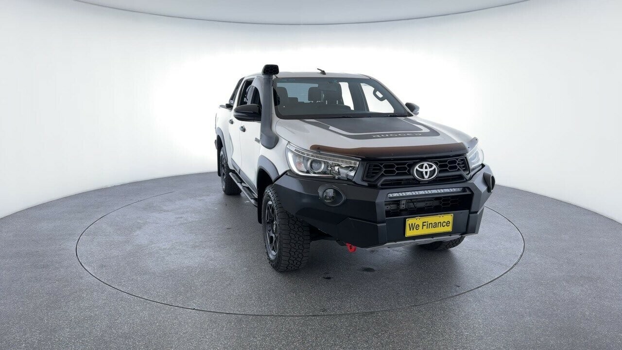 Toyota Hilux image 4