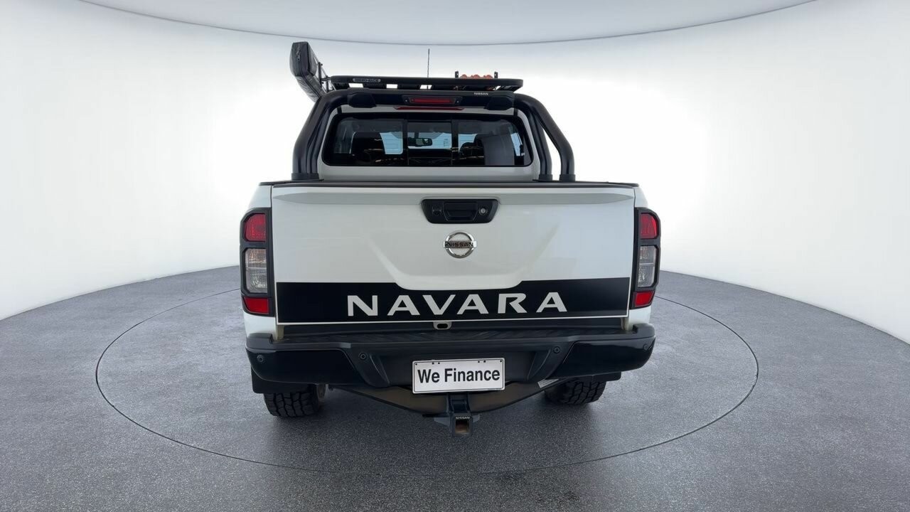 Nissan Navara image 3