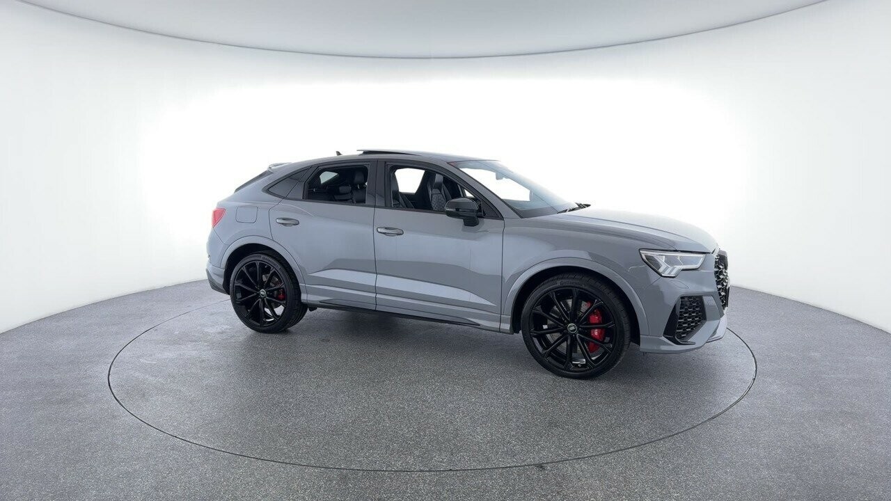 Audi Rs Q3 image 2