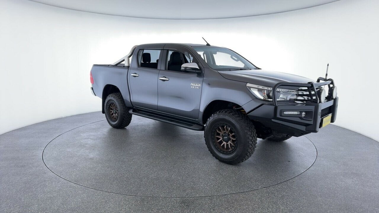 Toyota Hilux image 3