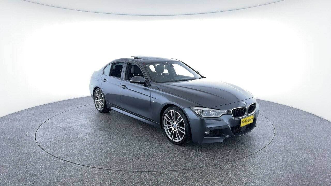 BMW 3 Series image 3