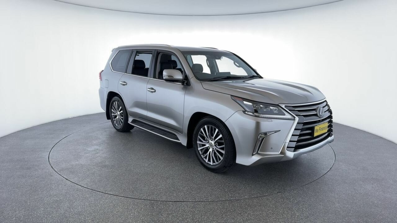 Lexus Lx image 3