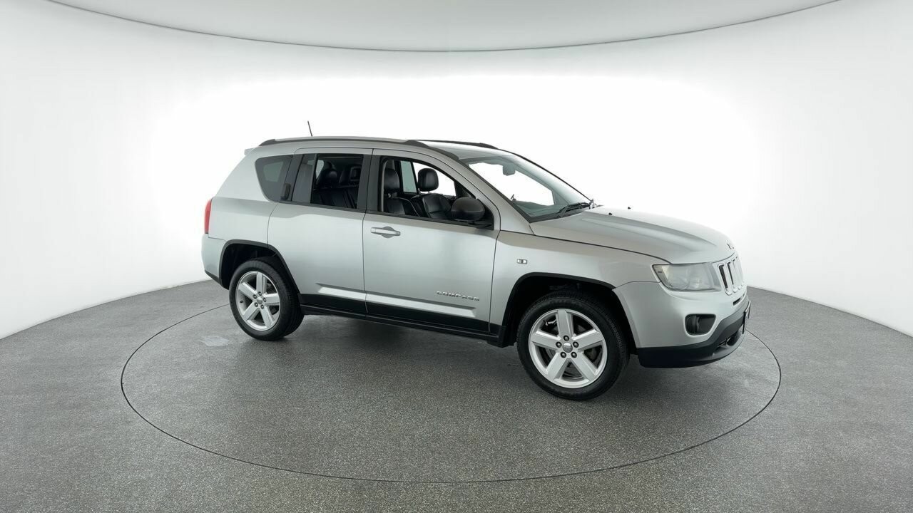 Jeep Compass image 2