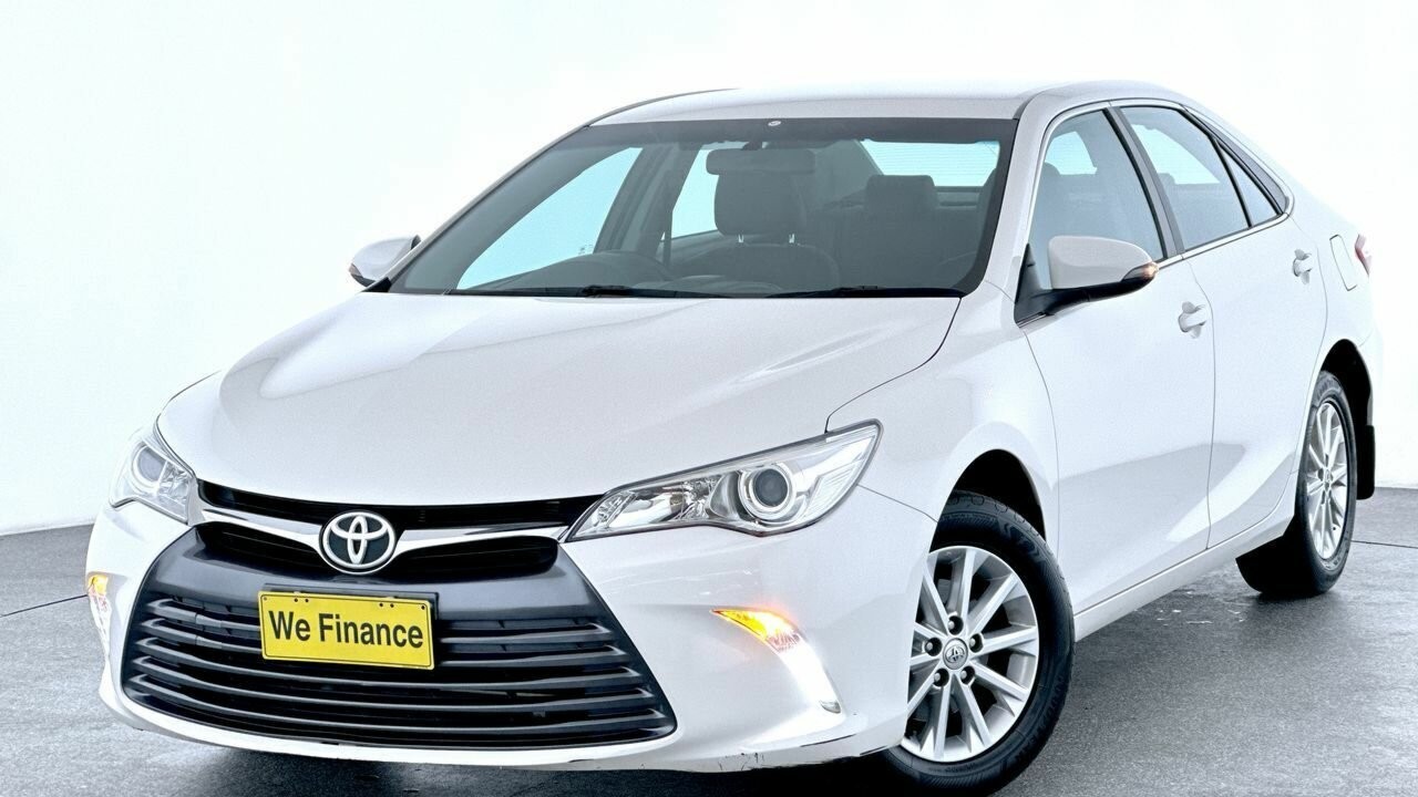 Toyota Camry image 1