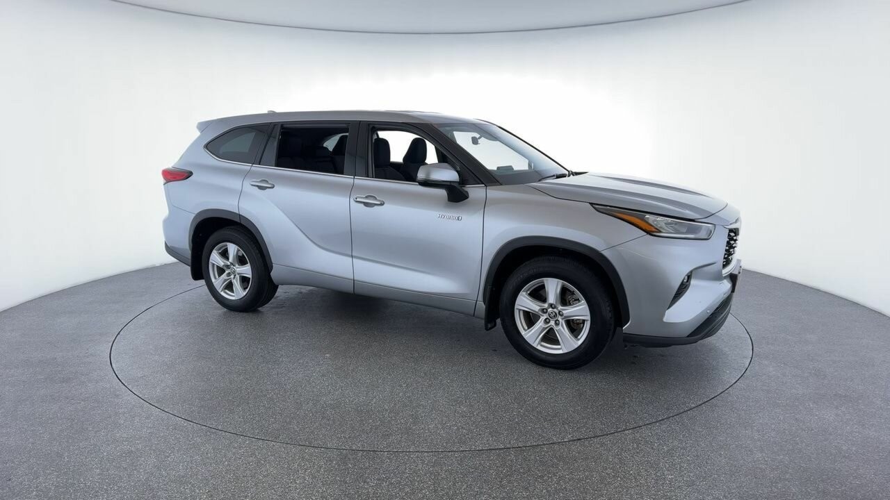 Toyota Kluger image 2