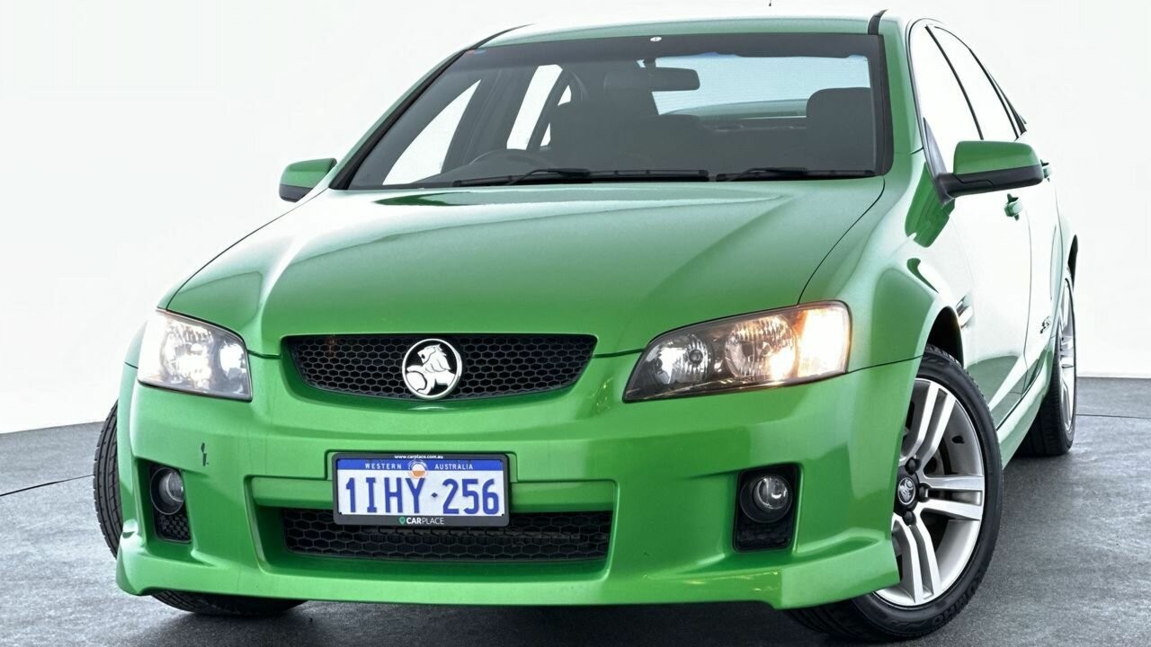 Holden Commodore image 1