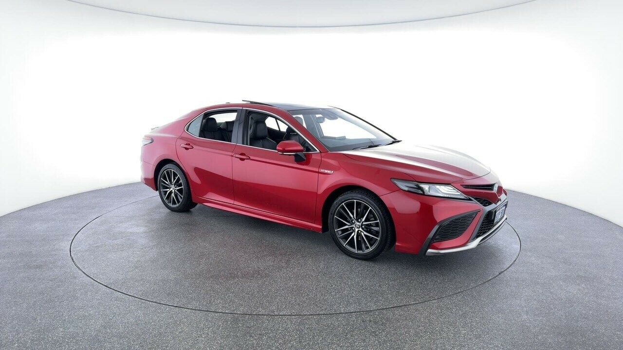 Toyota Camry image 2