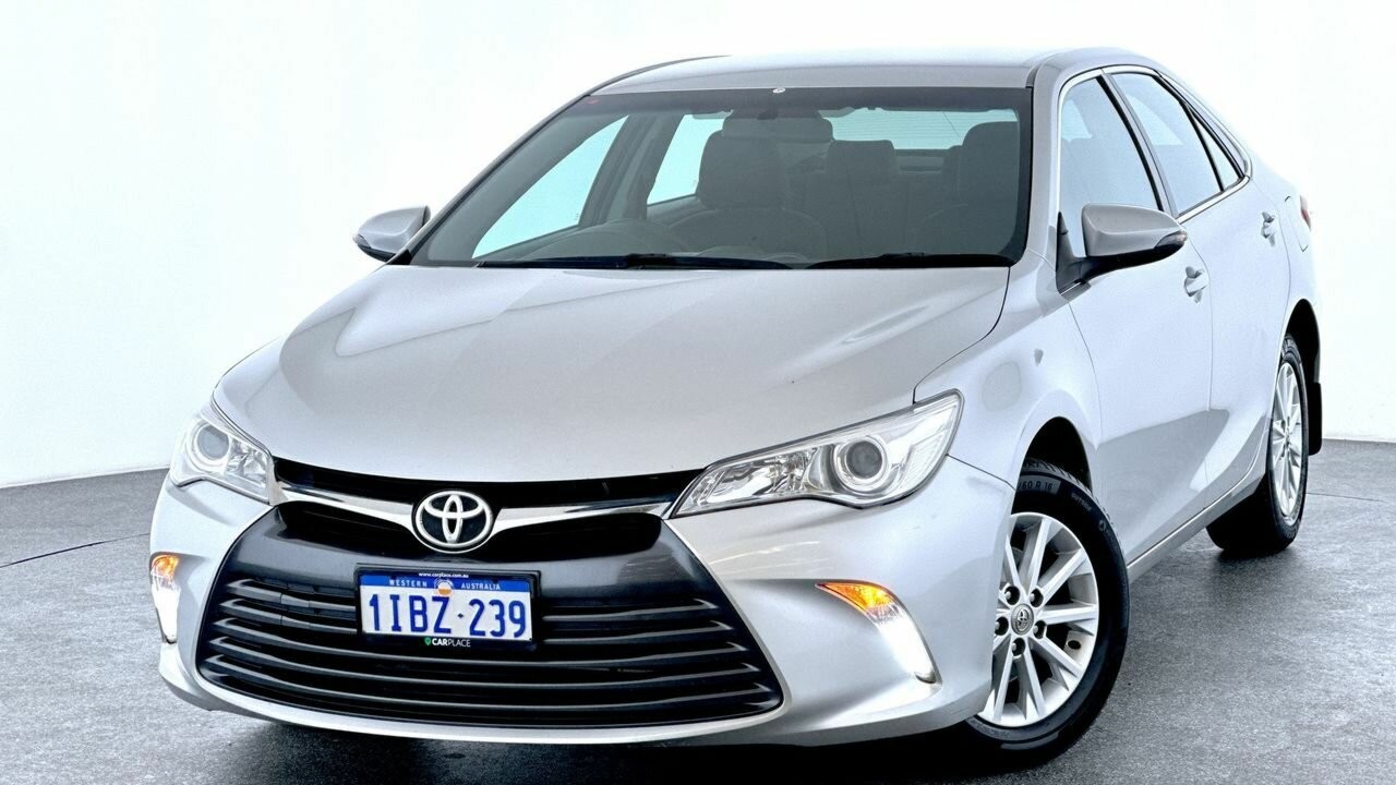 Toyota Camry image 1