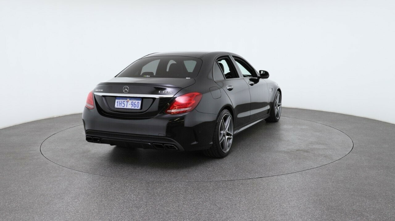 Mercedes Benz C-class image 3