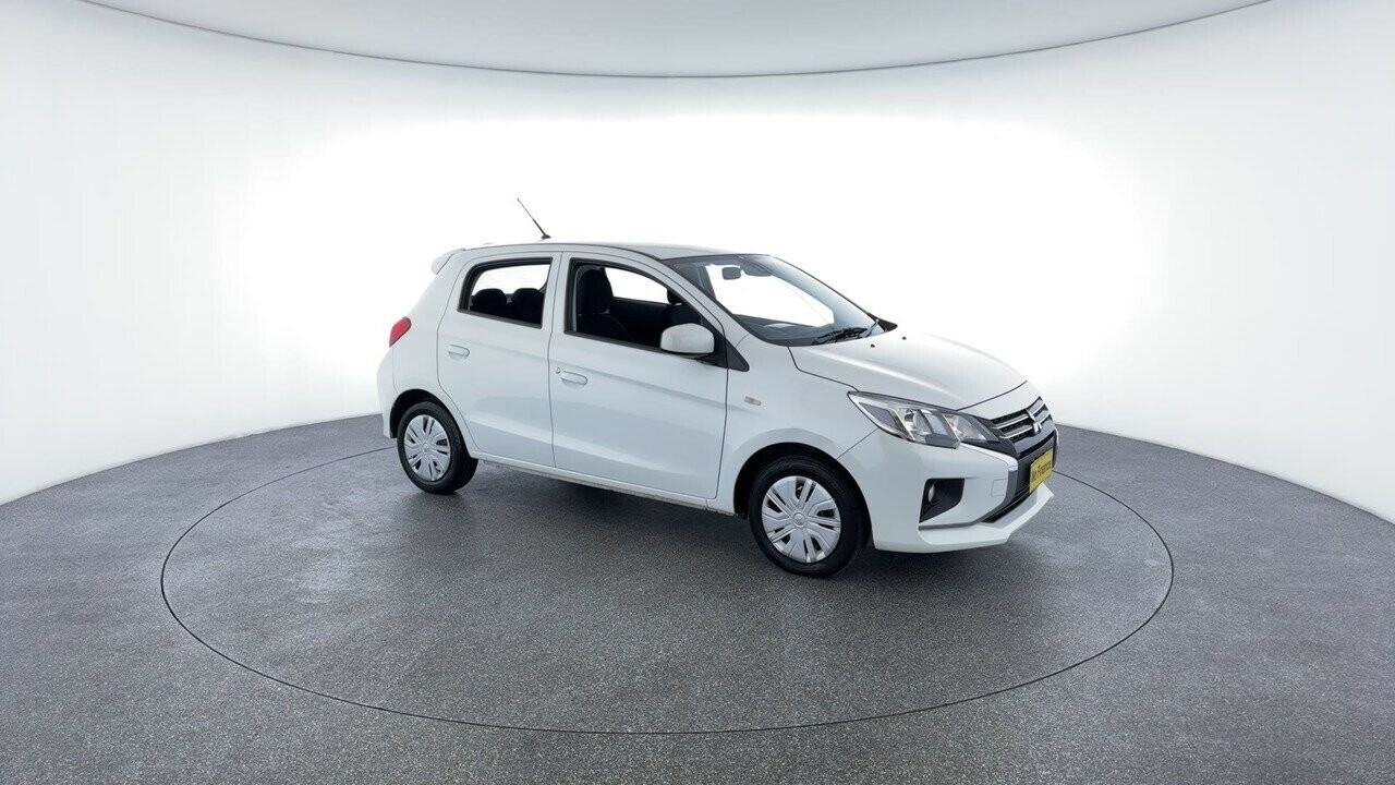 Mitsubishi Mirage image 2