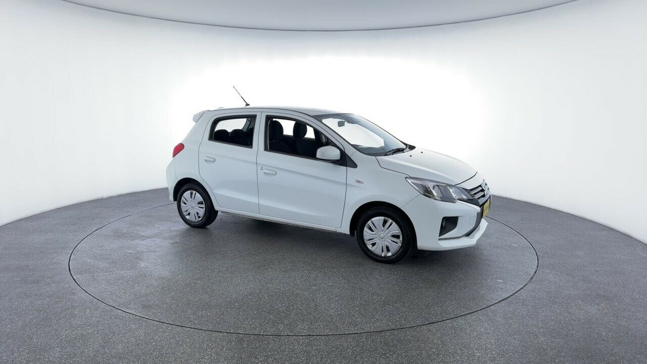 Mitsubishi Mirage image 2