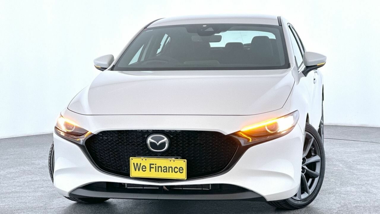 Mazda 3 image 1