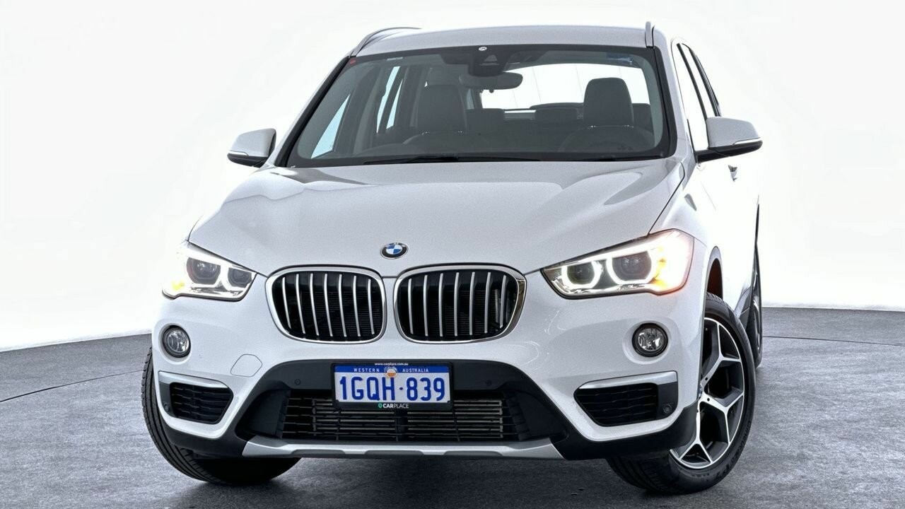 BMW X1 image 1