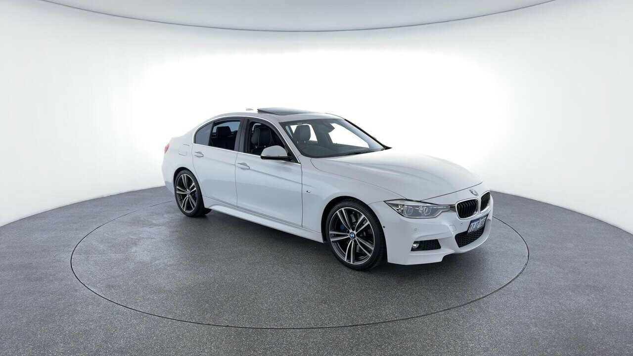 BMW 3 Series image 3