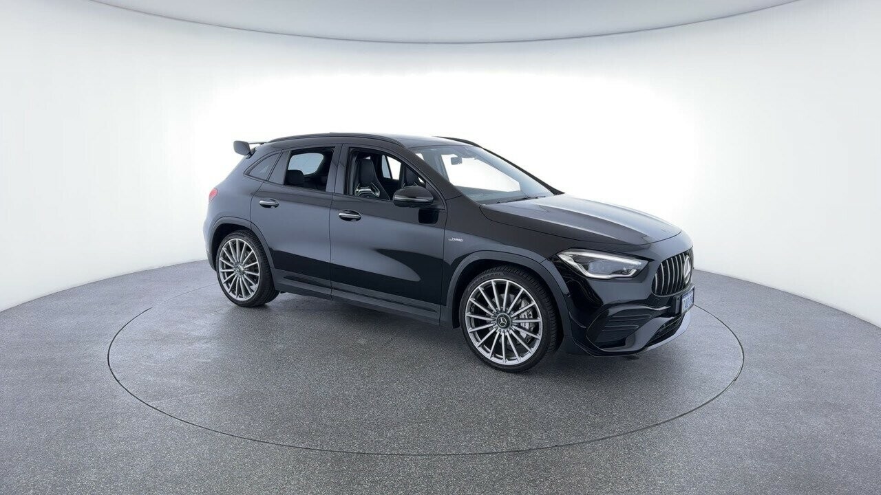 Mercedes Benz Gla-class image 2