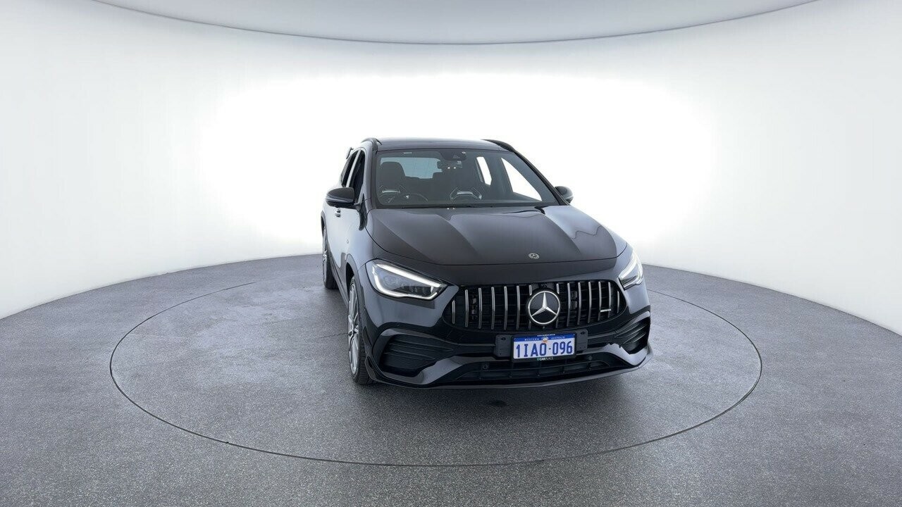 Mercedes Benz Gla-class image 4