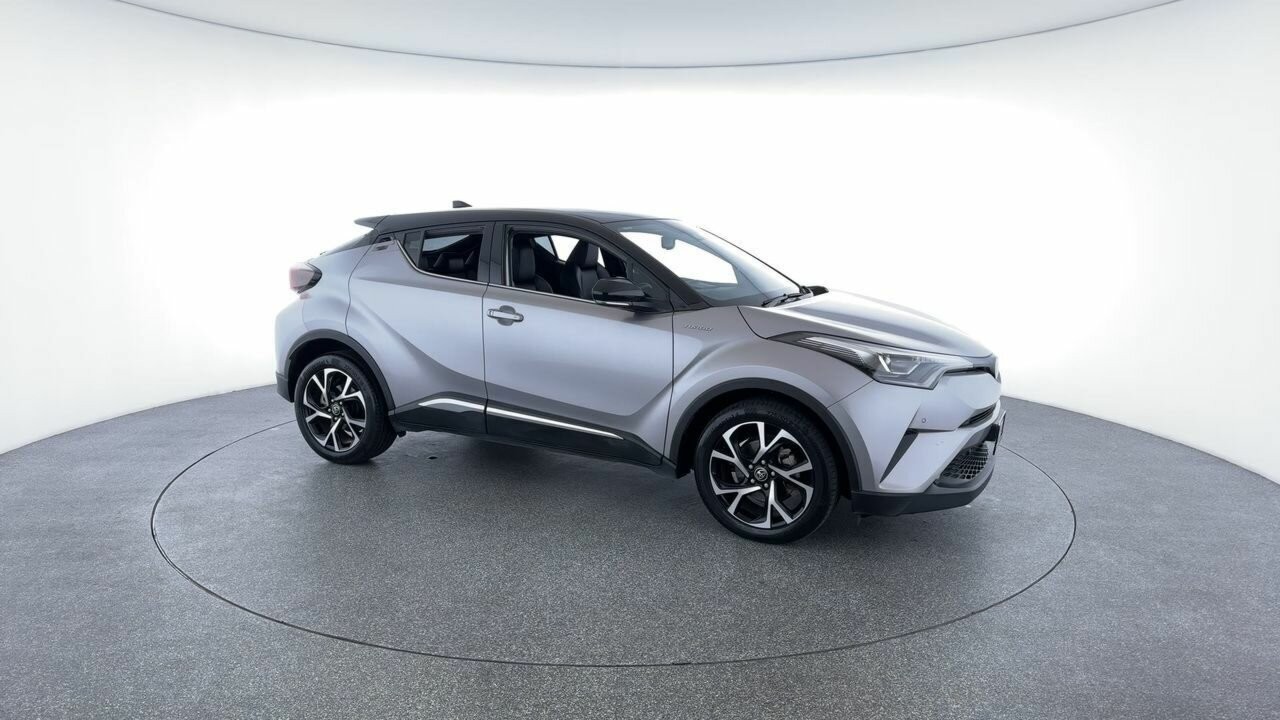 Toyota C-hr image 2