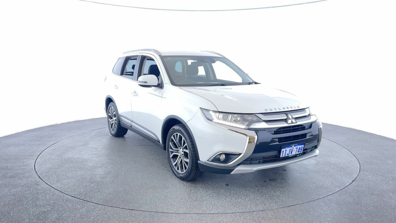 Mitsubishi Outlander image 4