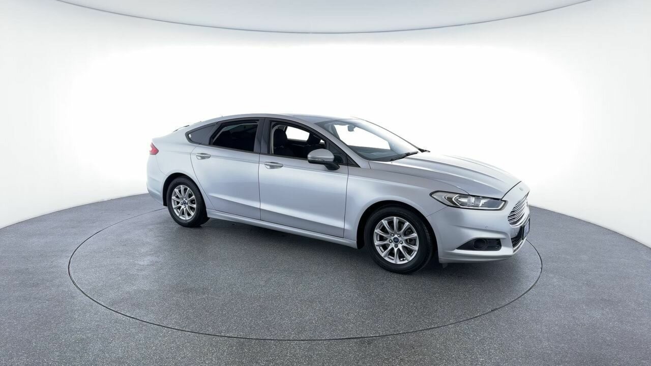 Ford Mondeo image 2