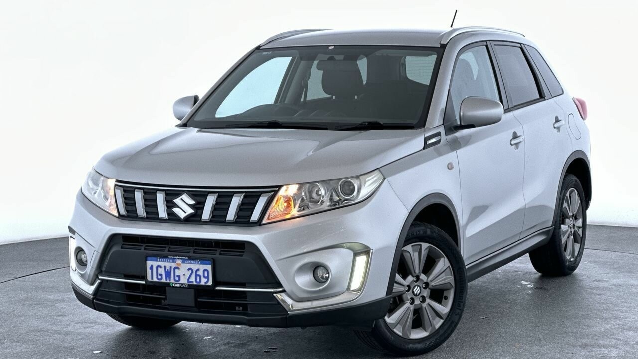 Suzuki Vitara image 1