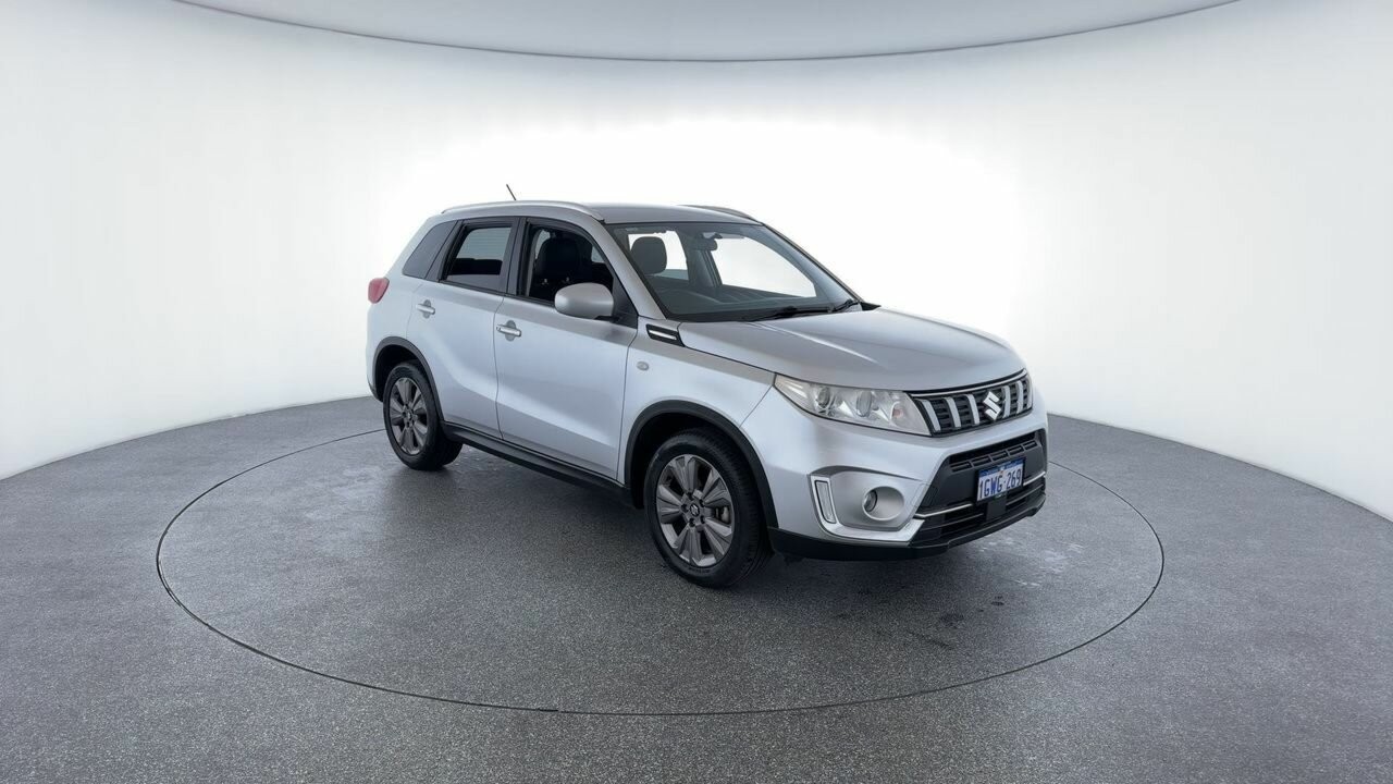 Suzuki Vitara image 3