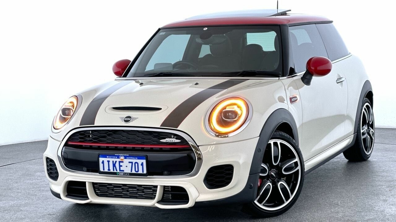 Mini Hatch image 1