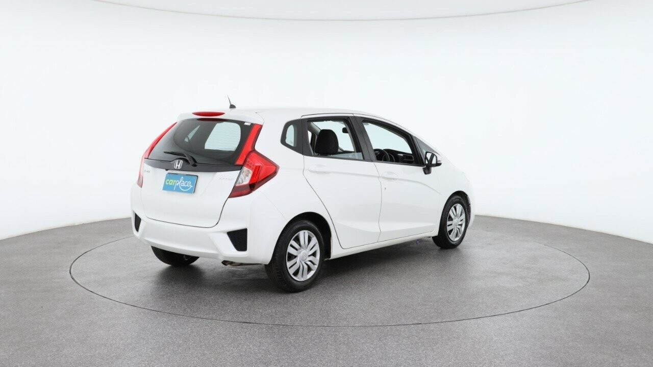 Honda Jazz image 4