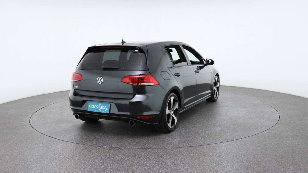 Volkswagen Golf image 3