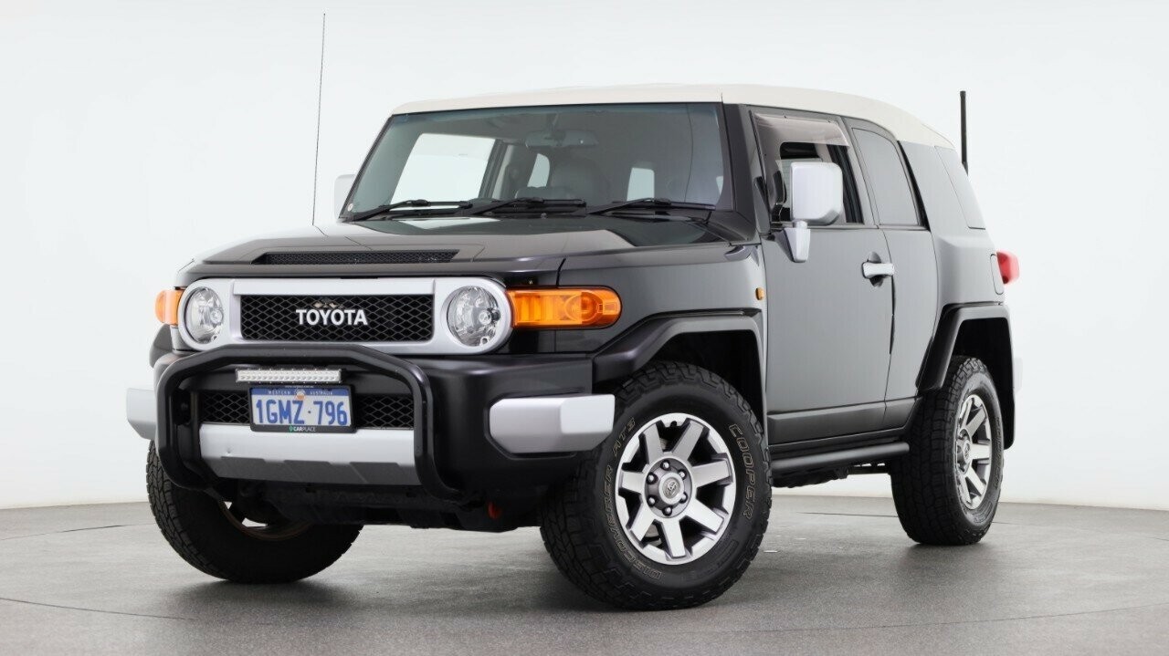 Toyota Fj Cruiser image 1