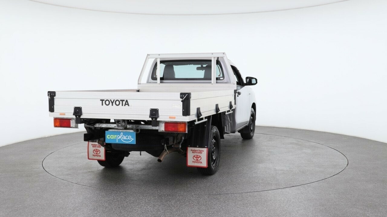 Toyota Hilux image 3